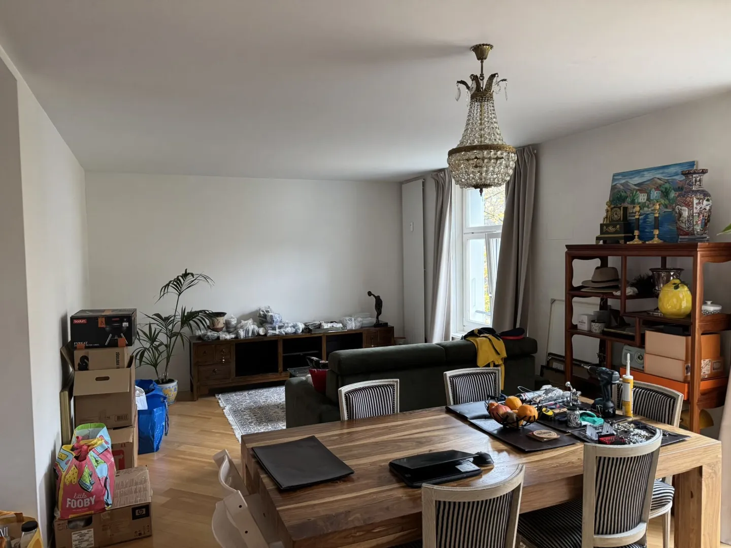 Charming old-style apartment in a central location - Photo 2 of 9