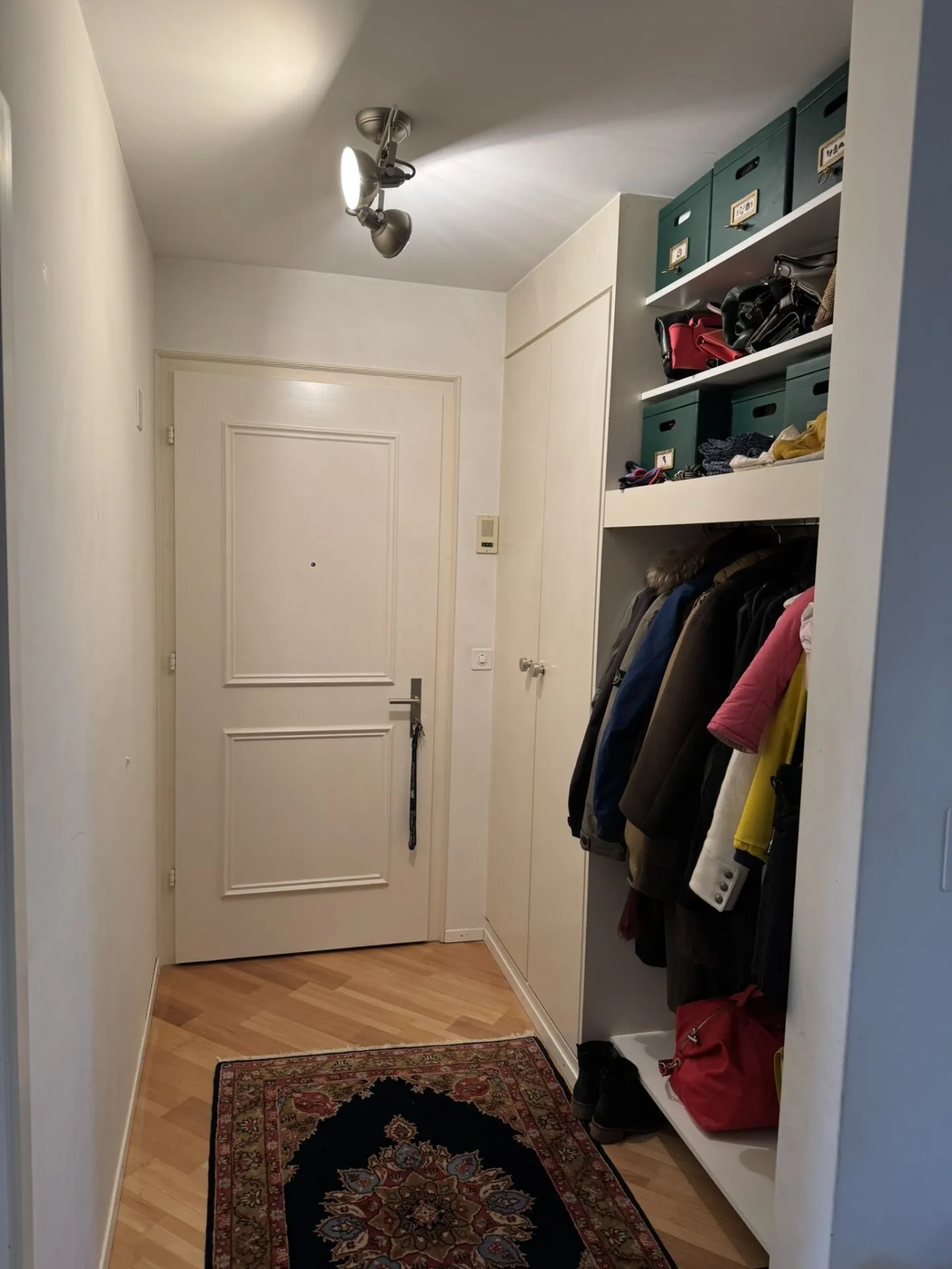 Charming old-style apartment in a central location - Photo 6 of 9