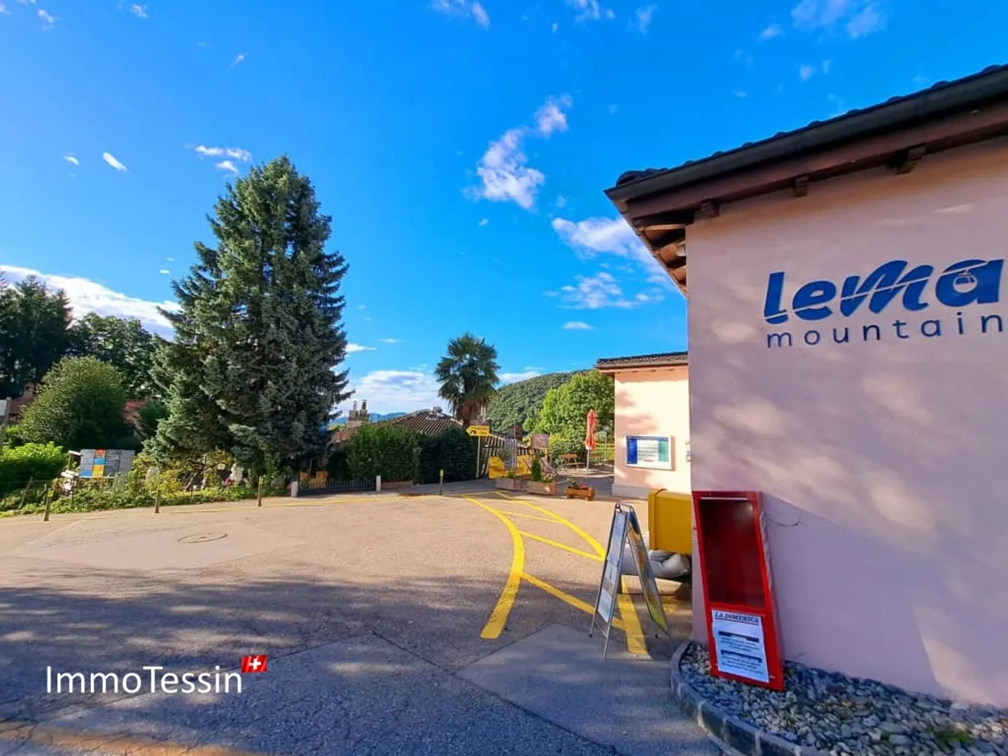 Rarità: Ristorante & Hotel B&B Casa degli Ospiti con enorme potenziale turistico proprio accanto alla funivia di Monte Lema - Foto 3 di 13