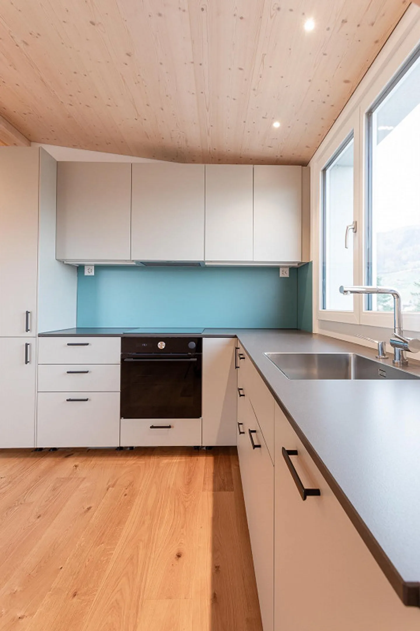 Vivere sopra i tetti di Berneck - Foto 2 di 11