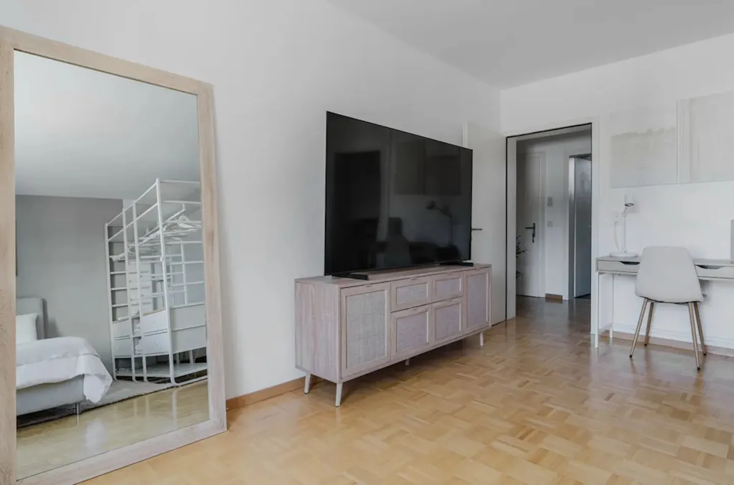 Appartamento in affitto - Foto 4 di 10