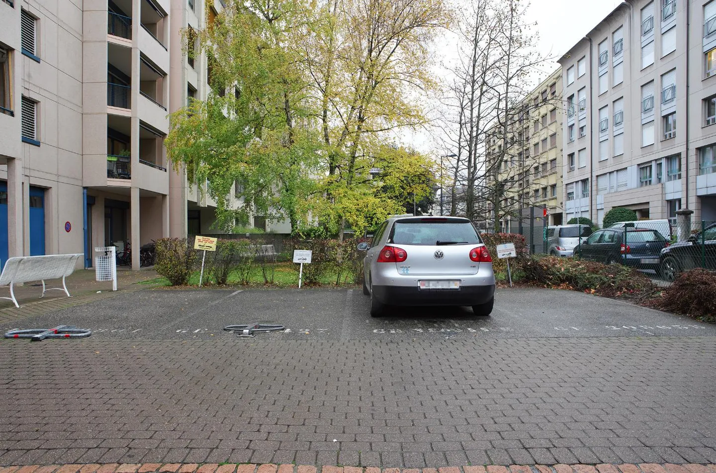 Caroque - Parcheggio interno - Foto 5 di 5