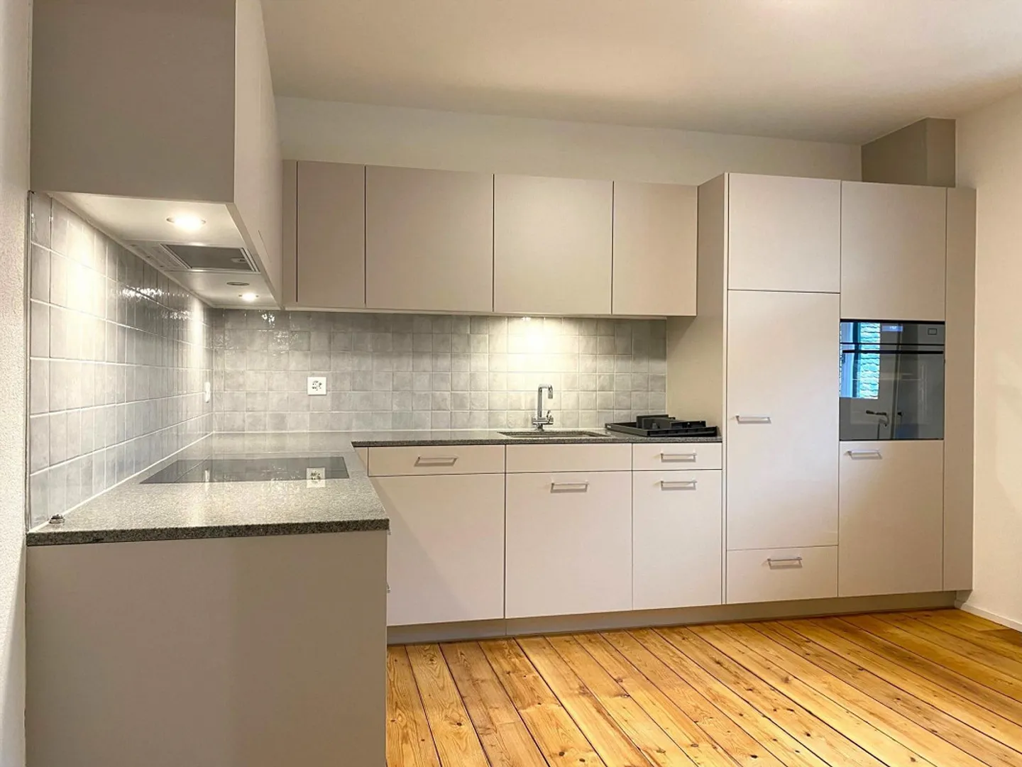 Vivere unico nel cuore della città vecchia - Foto 3 di 8