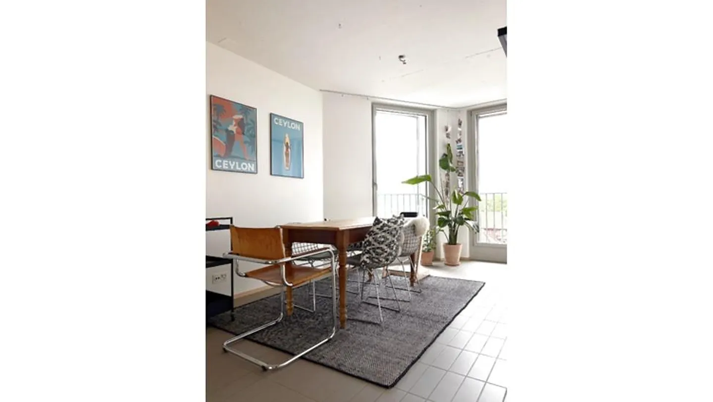 APPARTEMENT 2½ PIÈCES À ZURICH - DISTRICT 9 ALTSTETTEN, MEUBLÉ, TEMPORAIRE - Photo 2 sur 9