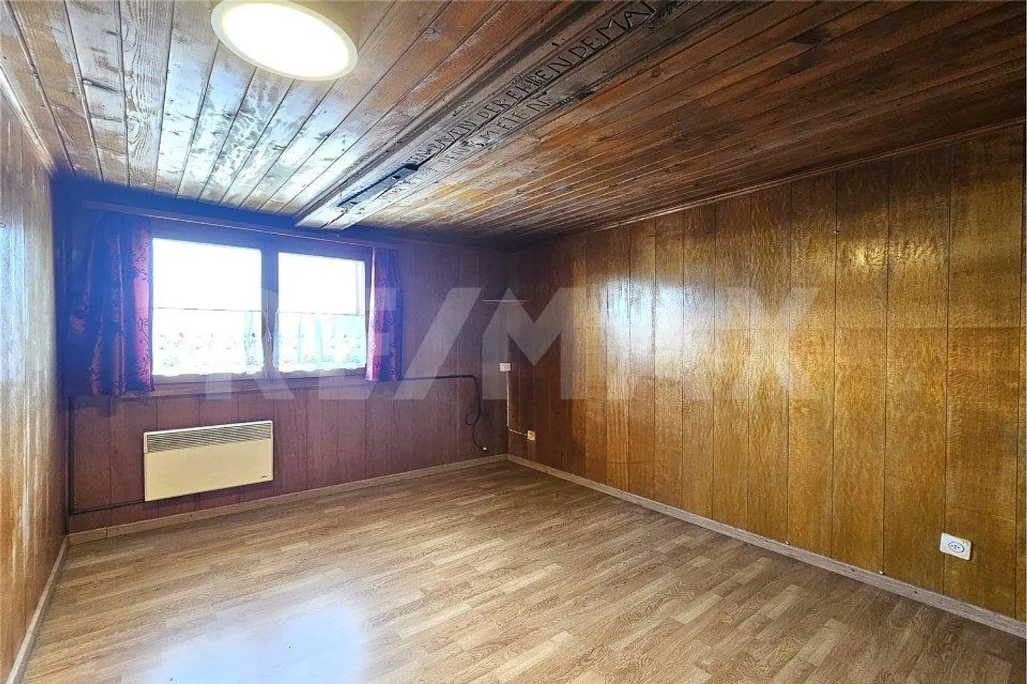 Appartement de 3 pièces avec combles et grand potentiel - Photo 4 sur 9