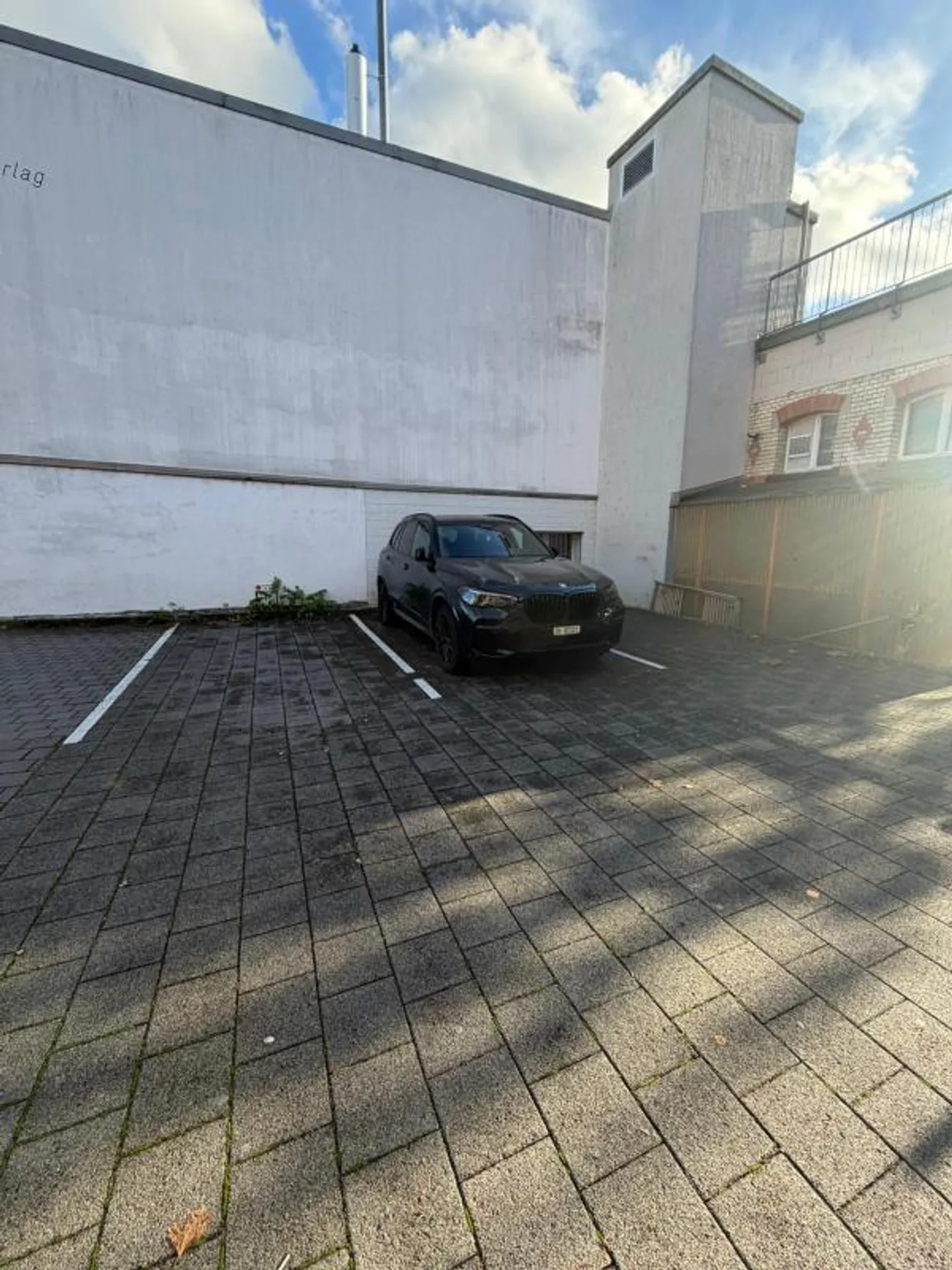 Multi-family house - Photo 3 of 4