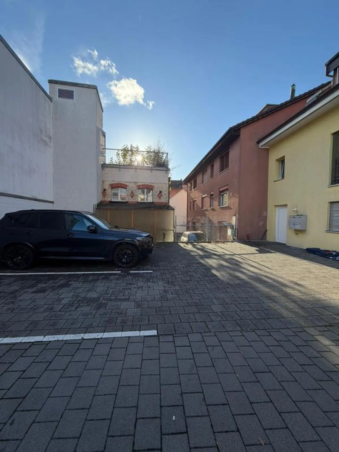 Multi-family house - Photo 4 of 4