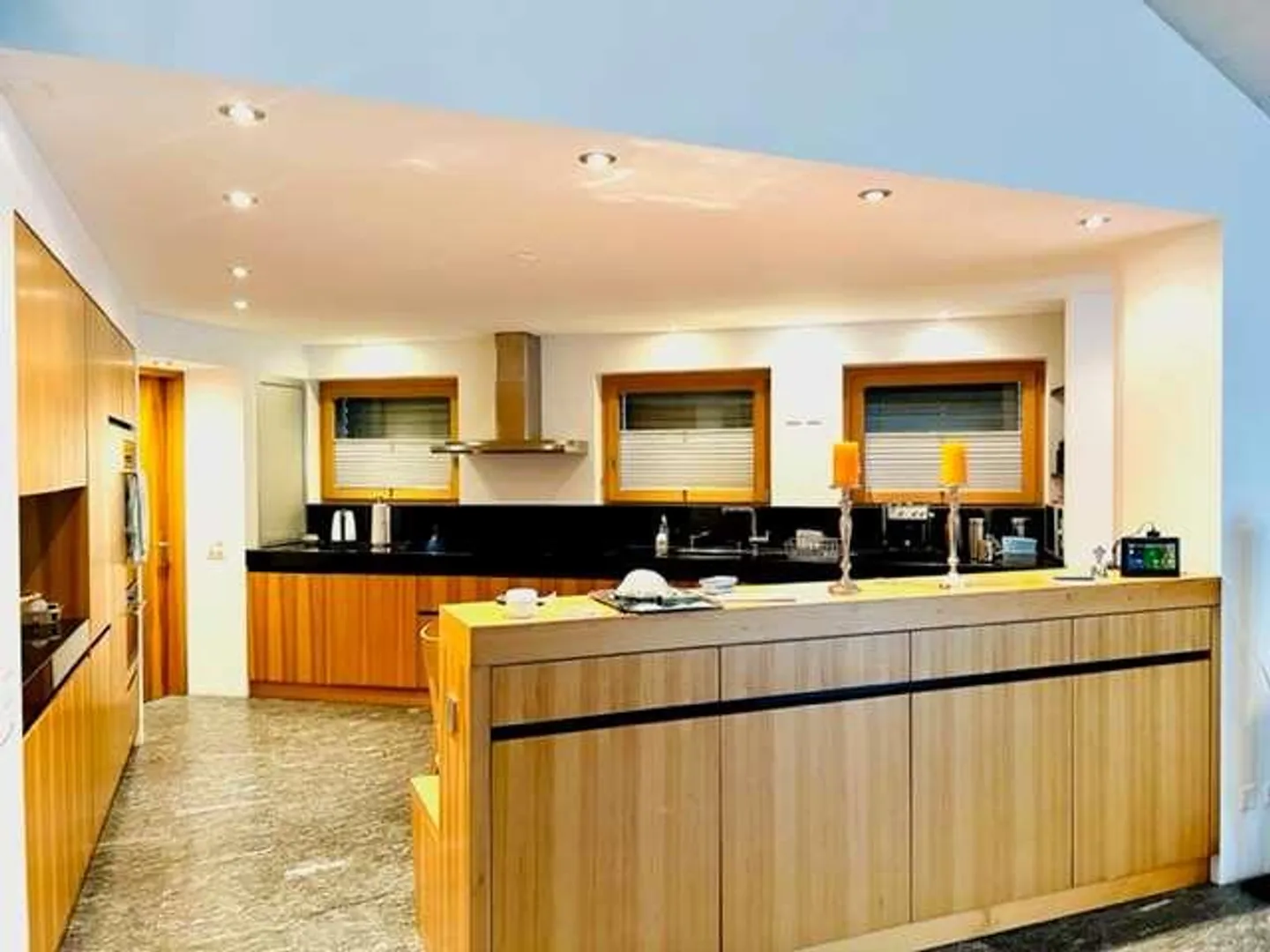 Bellissima casa 5,5 locali alto con giardino - Foto 4 di 13