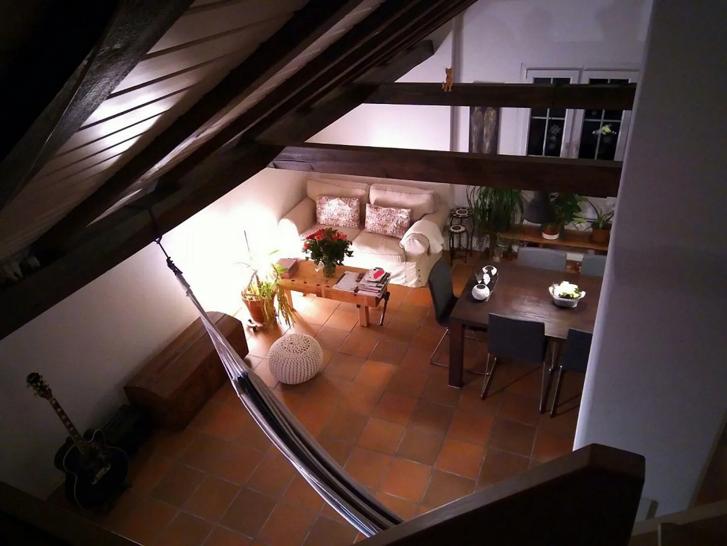 Appartamento mansardato con piccola galleria e giardino privato - Foto 14 di 21