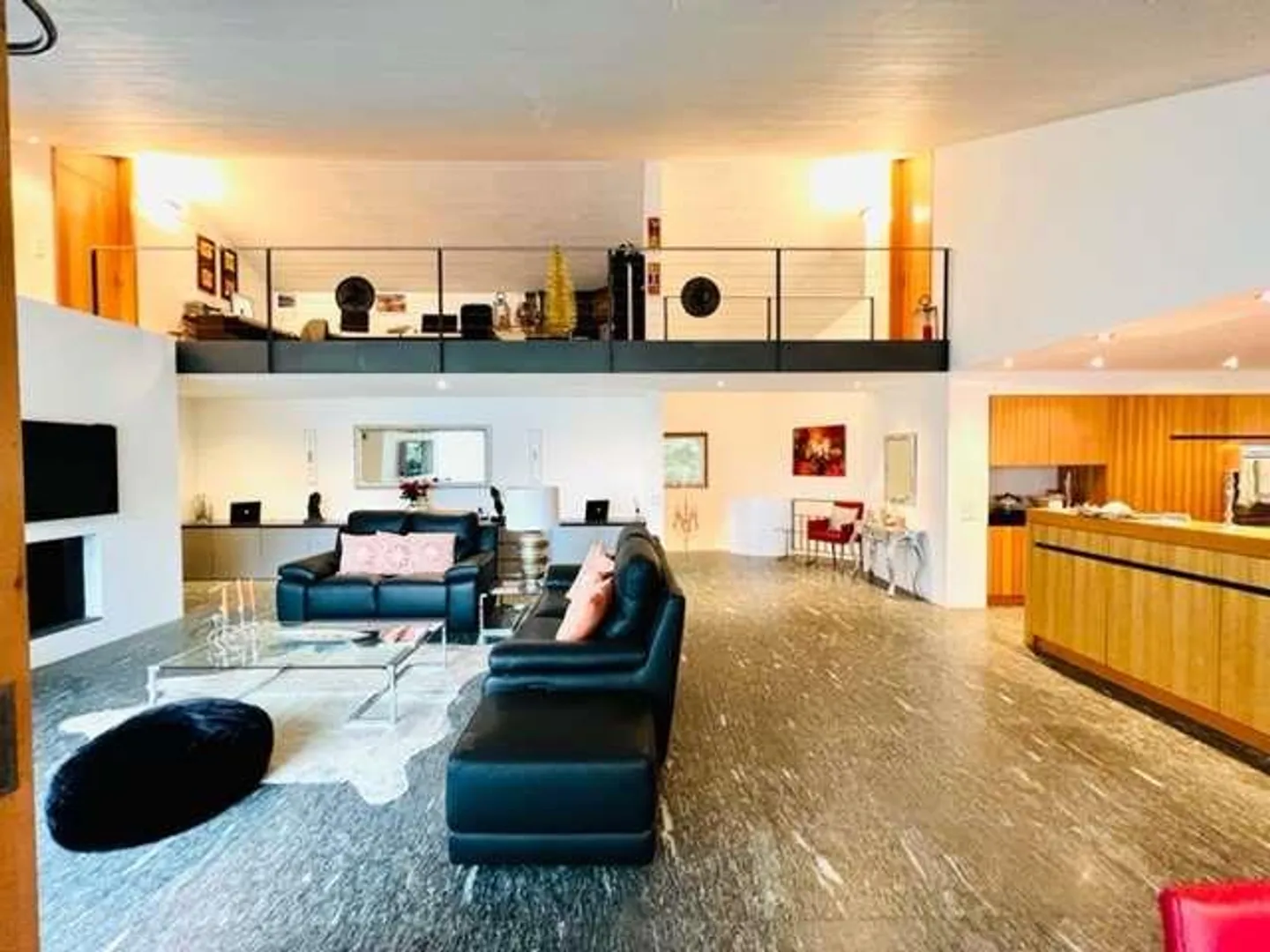 Bellissima casa 5,5 locali alto con giardino - Foto 2 di 13