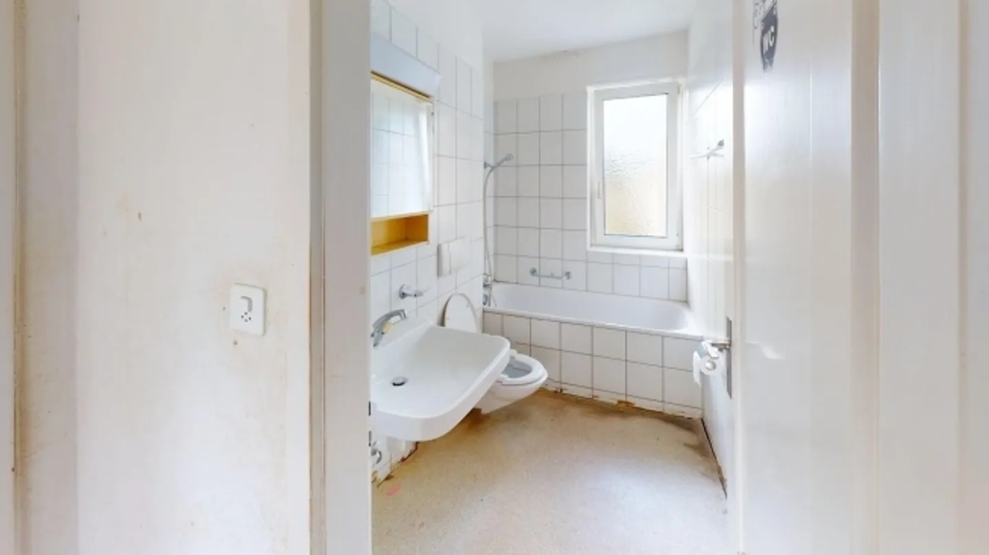 Bright 4-room apartment for temporary rent in Zürich-Oerlikon (until 31.03.2026) - Photo 4 of 8