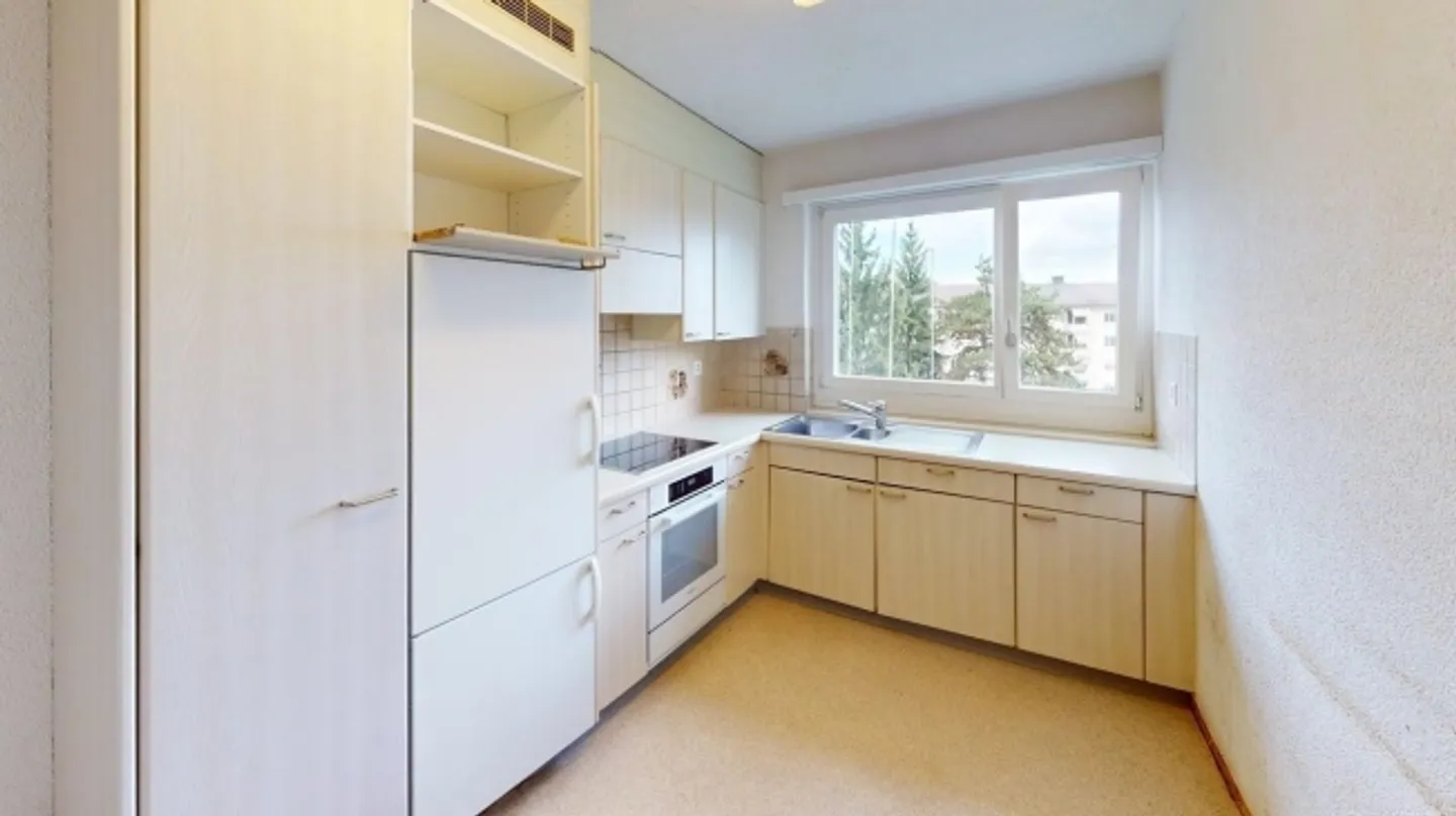 Bright 4-room apartment for temporary rent in Zürich-Oerlikon (until 31.03.2026) - Photo 5 of 8