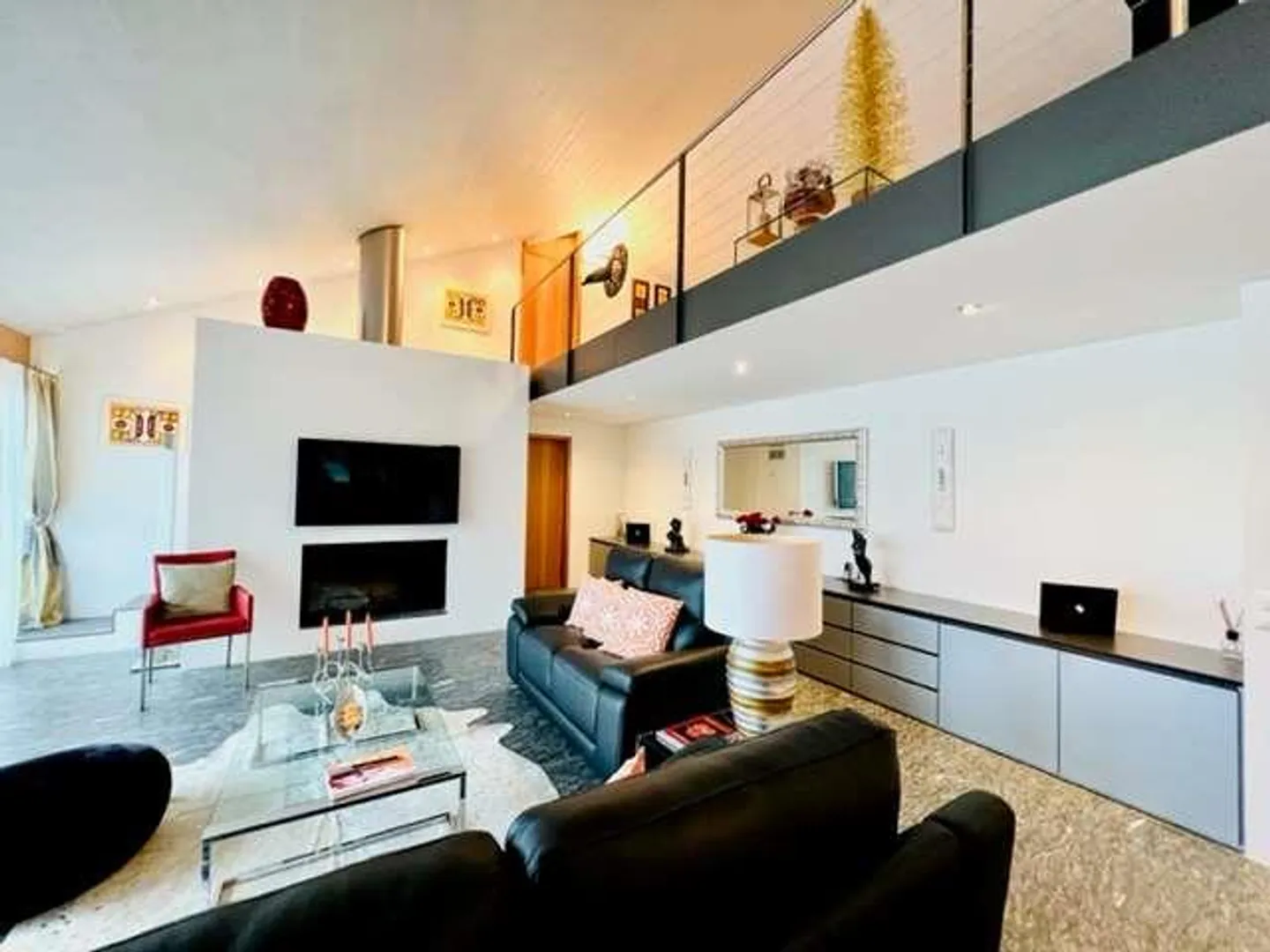 Bellissima casa 5,5 locali alto con giardino - Foto 7 di 13