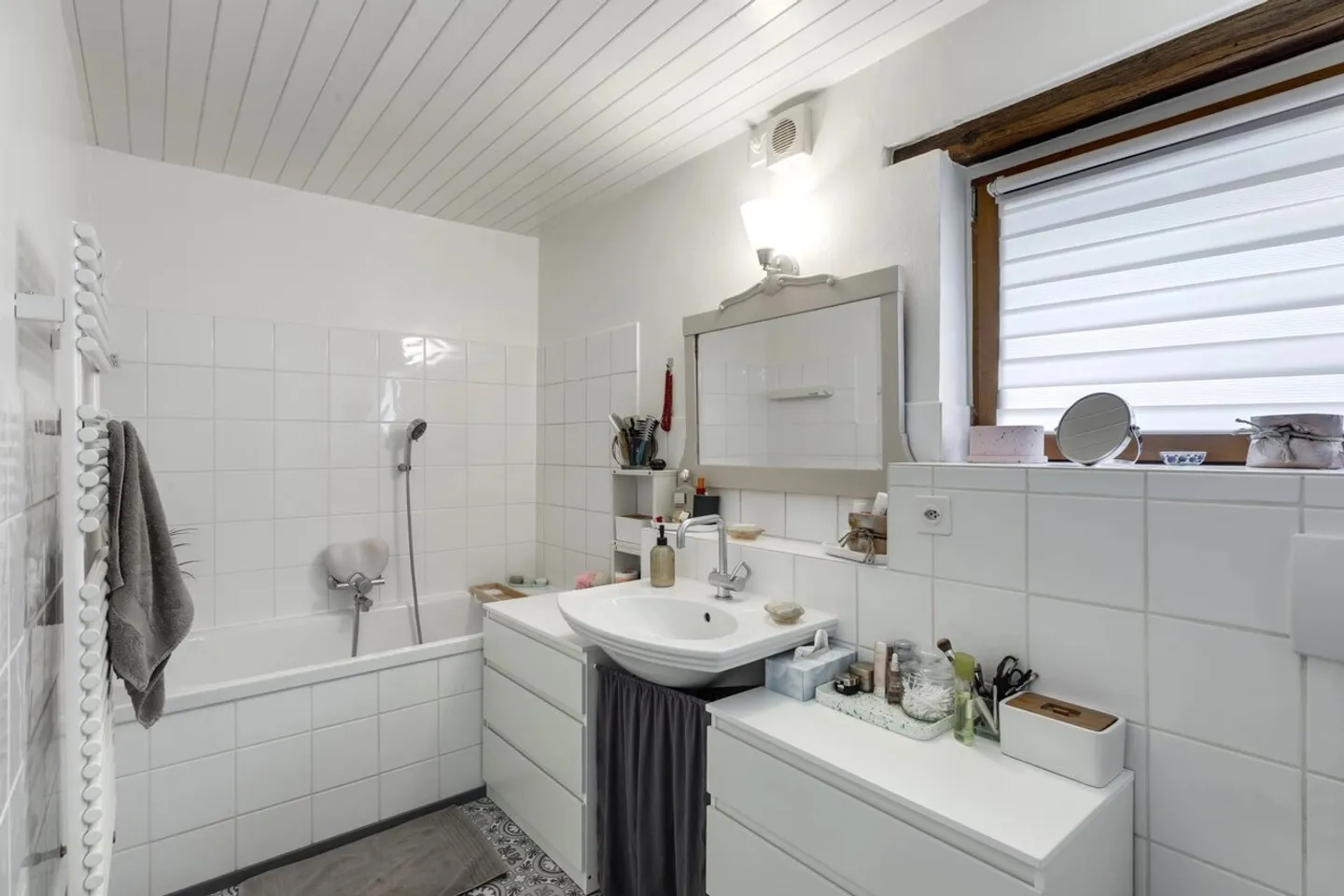 Characterful Geneva Farm in Veyrier - Photo 9 of 13