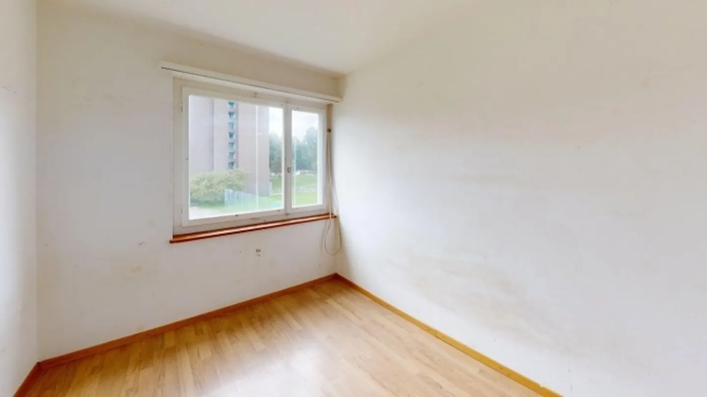 Bright 4-room apartment for temporary rent in Zürich-Oerlikon (until 31.03.2026) - Photo 7 of 8