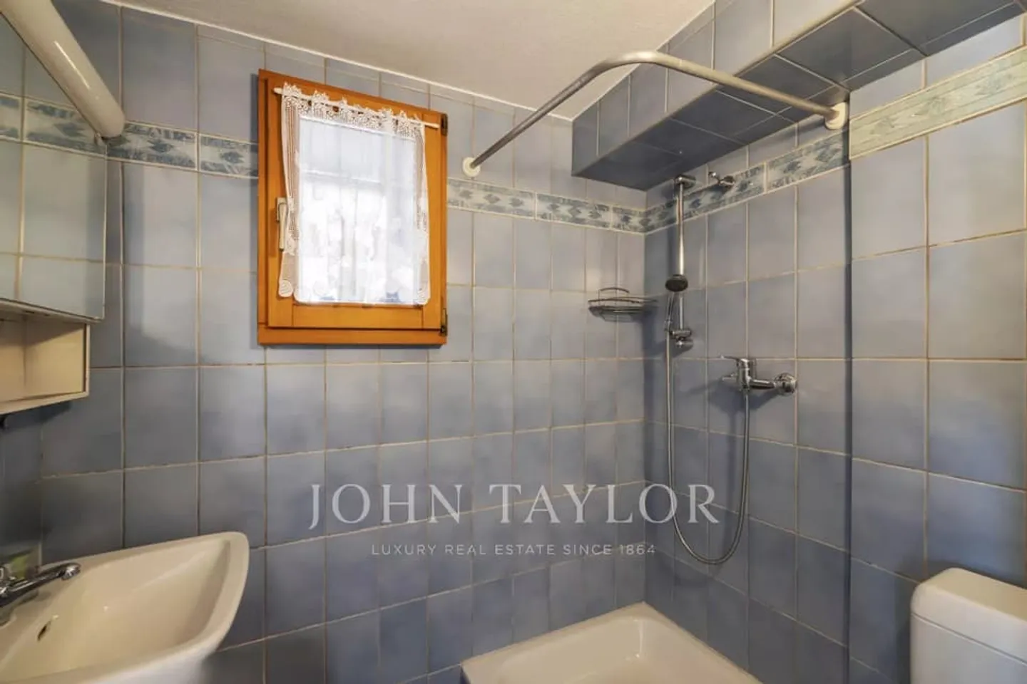 Two lots sold together, at the foot of the village in Ardon - Photo 2 of 13