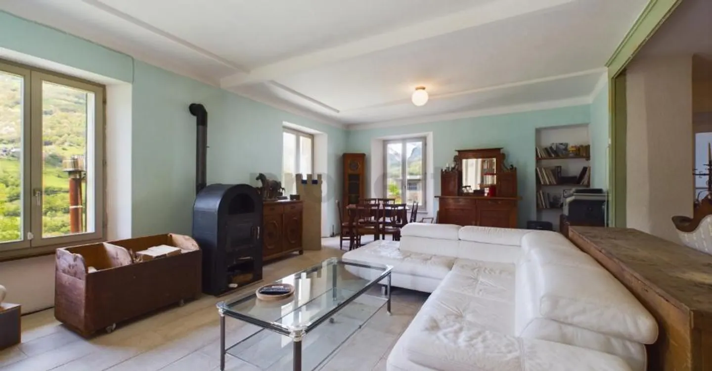 Picturesque multi-family house with land in the heart of the Blenio Valley - Photo 2 of 10