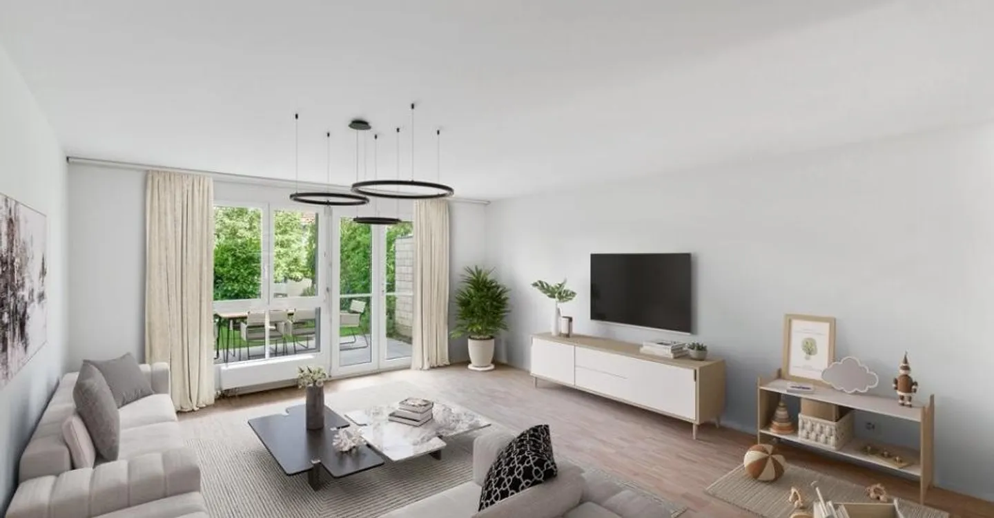 Casa familiare ristrutturata con giardino - Foto 3 di 11