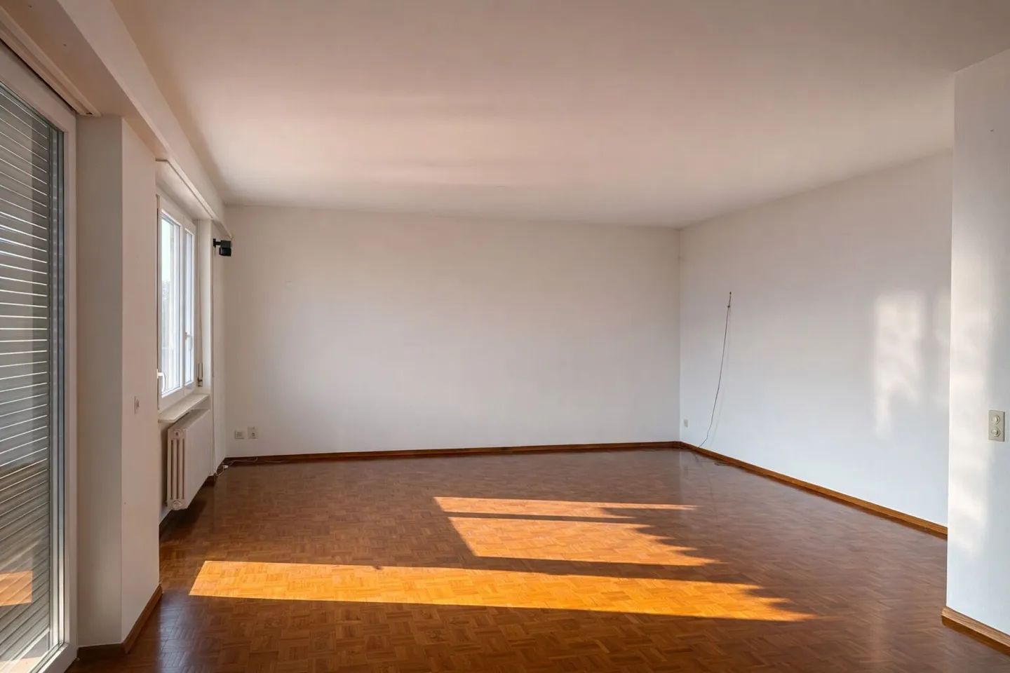 Geräumige Wohnung mit Balkonen - Foto 3 von 20