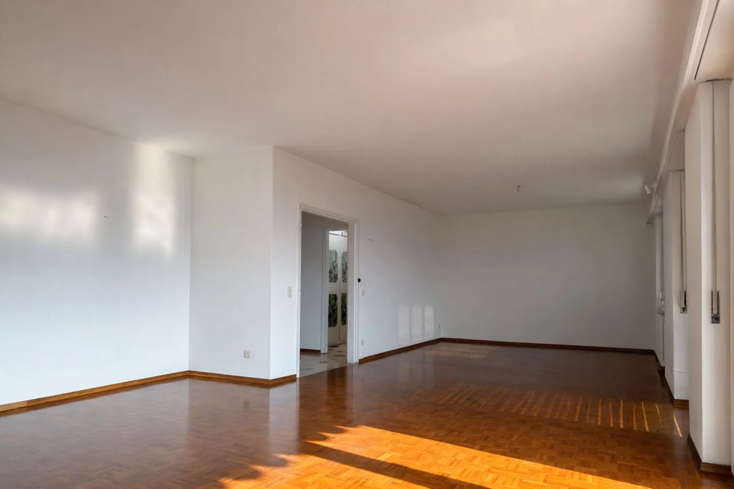 Geräumige Wohnung mit Balkonen - Foto 5 von 20