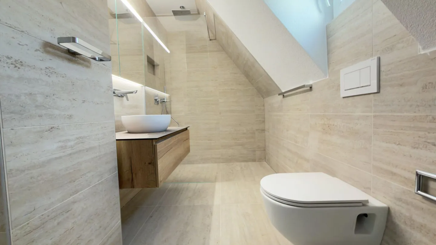 Kernsaniertes MFH mit Baulandreserve an steuergünstigen Gemeinde - Photo 17 sur 22