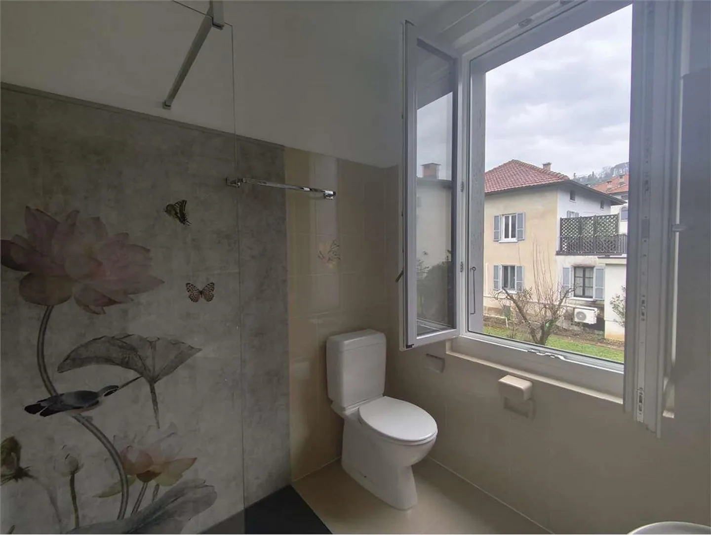 Coldrerio - Geräumige 4.5 (5) Zimmer zwischen Grün und Park - Küche und Ba - Foto 4 von 11