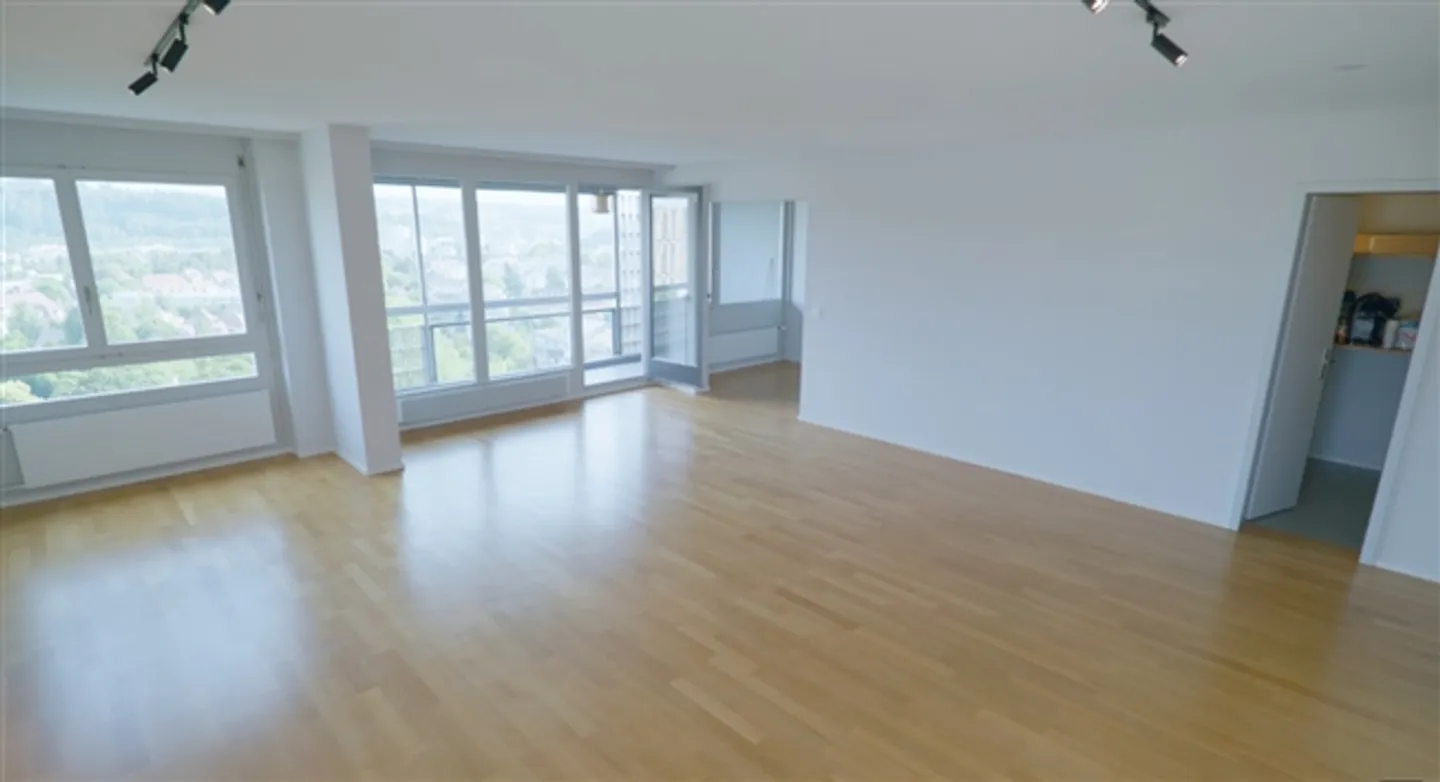 Vivere esclusivamente sopra i tetti di Berna - stile, comfort e vista panoramica inclusi - Foto 1 di 11