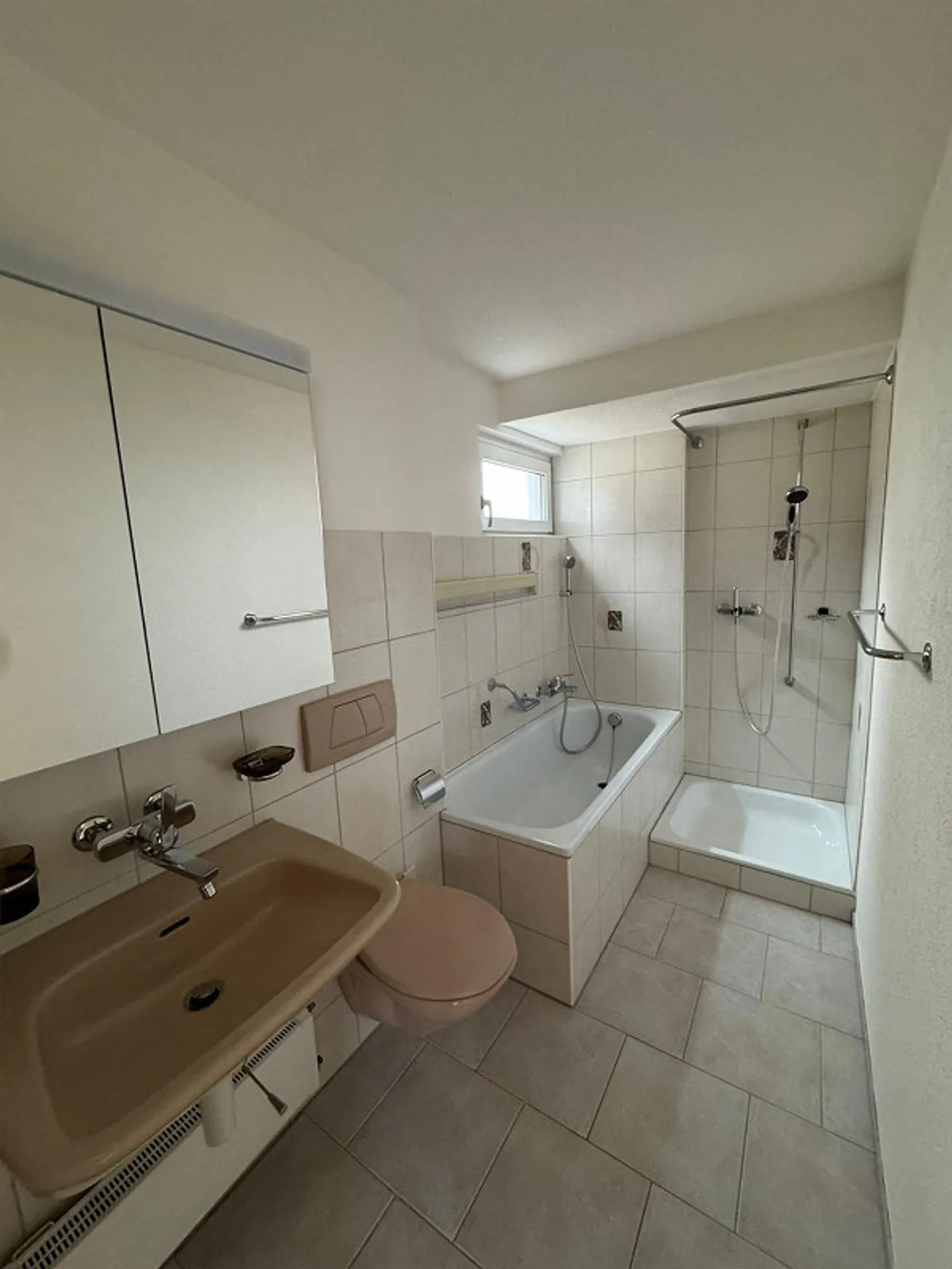 Charmante maison jumelée de 5,5 pièces à louer - Photo 8 sur 15