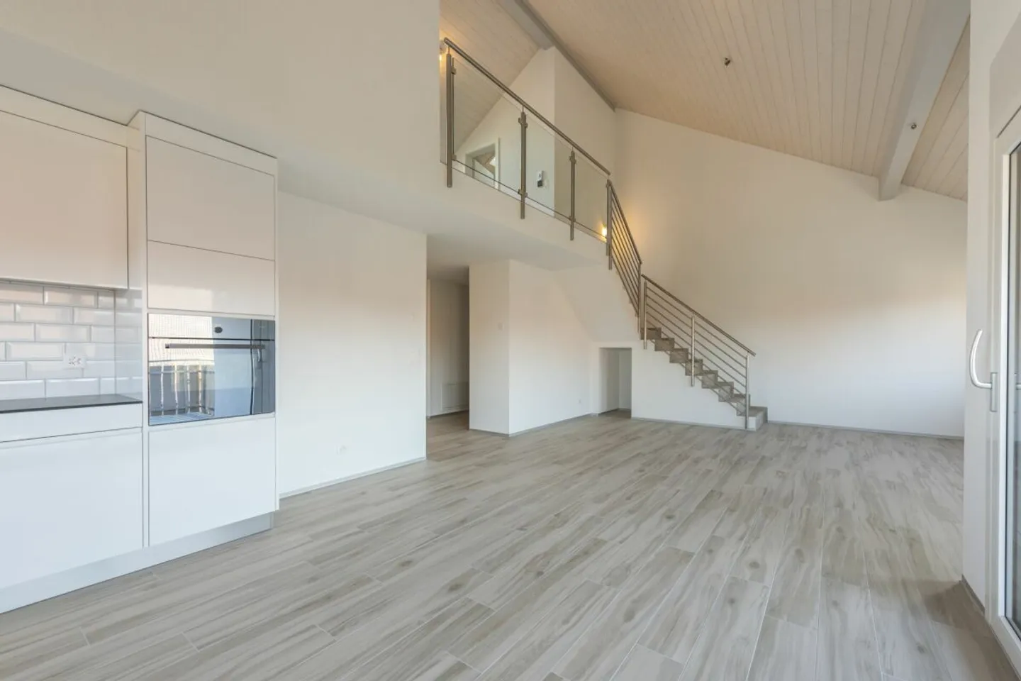 Charmante Duplex-Wohnung in St-Aubin - Foto 2 von 8