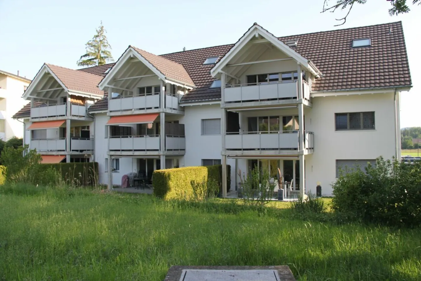 Grosszügige &amp; helle 5.5-Zimmer-Maisonettewohnung in Henau - Foto 1 von 13