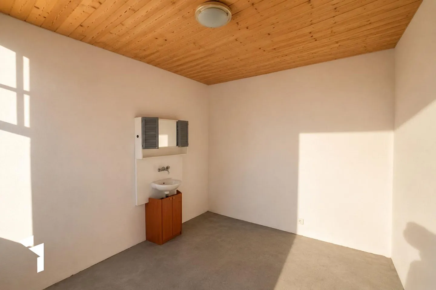 Fehr Immobiliare - Proprietà residenziale e commerciale con bisogno di ristrutturazione - Foto 9 di 14