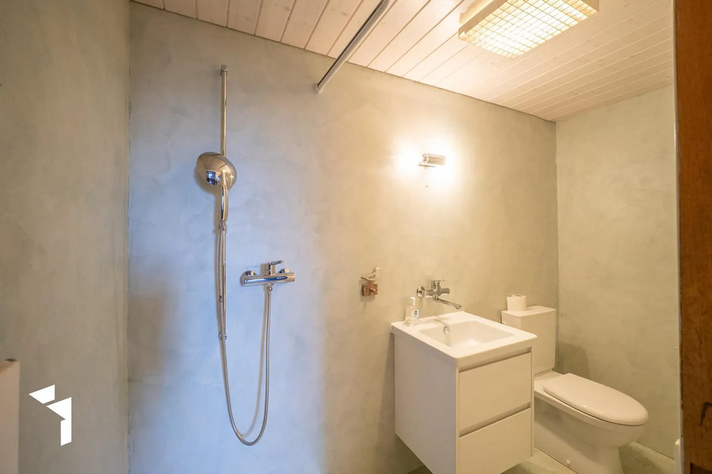 Fehr Immobiliare - Proprietà residenziale e commerciale con bisogno di ristrutturazione - Foto 10 di 14