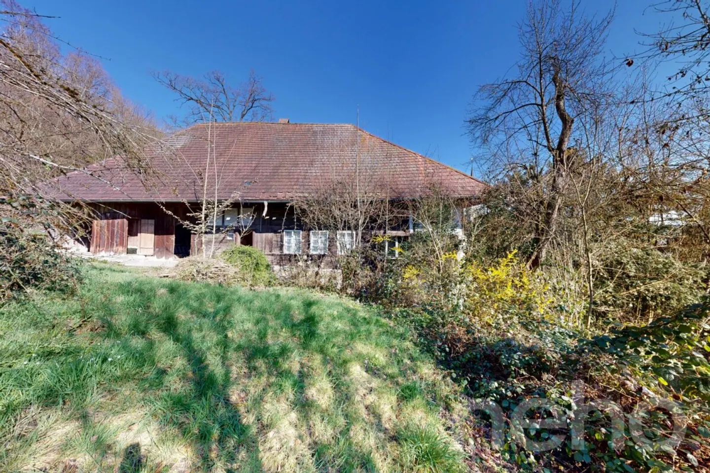 Casa bifamiliare storica al confine della foresta con potenziale di sviluppo - Foto 11 di 11