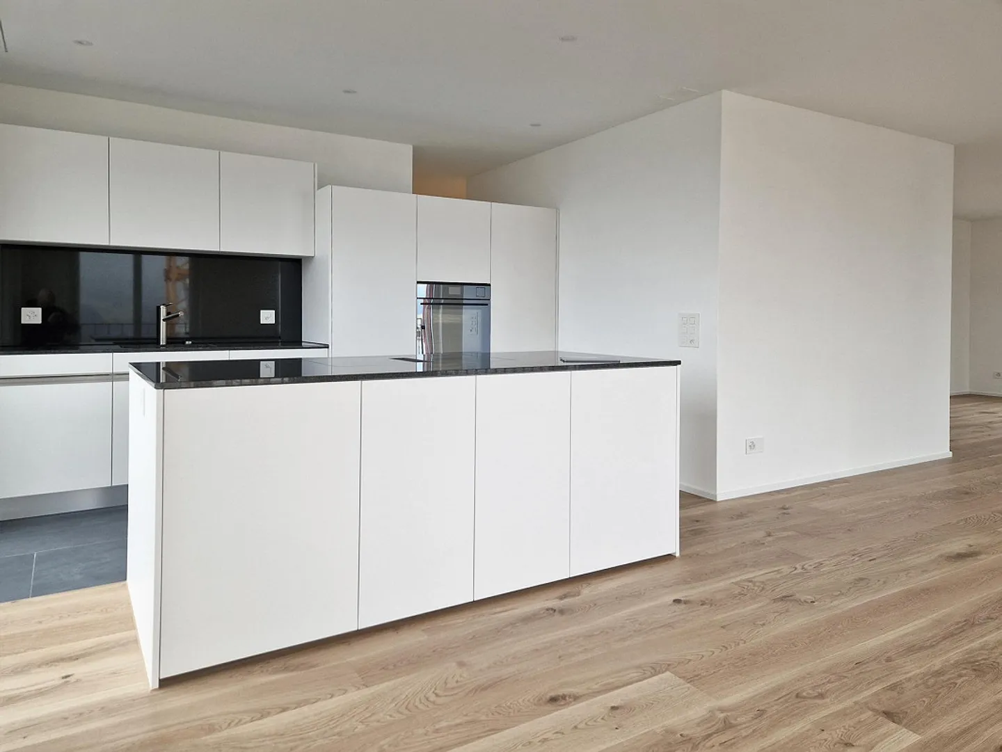 Modernes Apartment nahe Natur - Foto 1 von 4