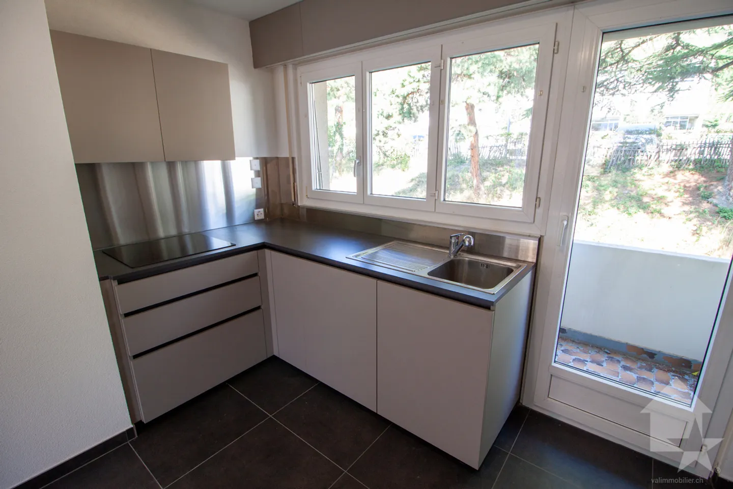 «Appartement de 3,5 pièces totalement rénové sur la commune de Noës» - Photo 5 sur 19
