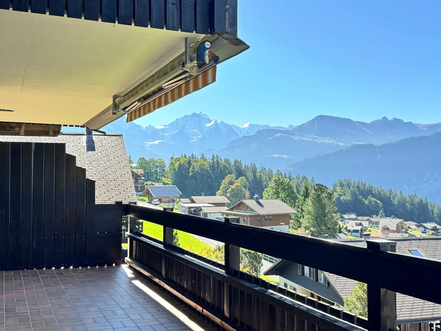 Spacious 3-room apartment with breathtaking views - Photo 7 of 16