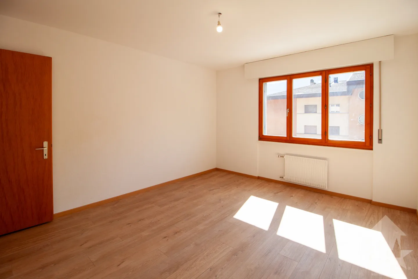 «Appartement de 3,5 pièces totalement rénové sur la commune de Noës» - Photo 6 sur 19