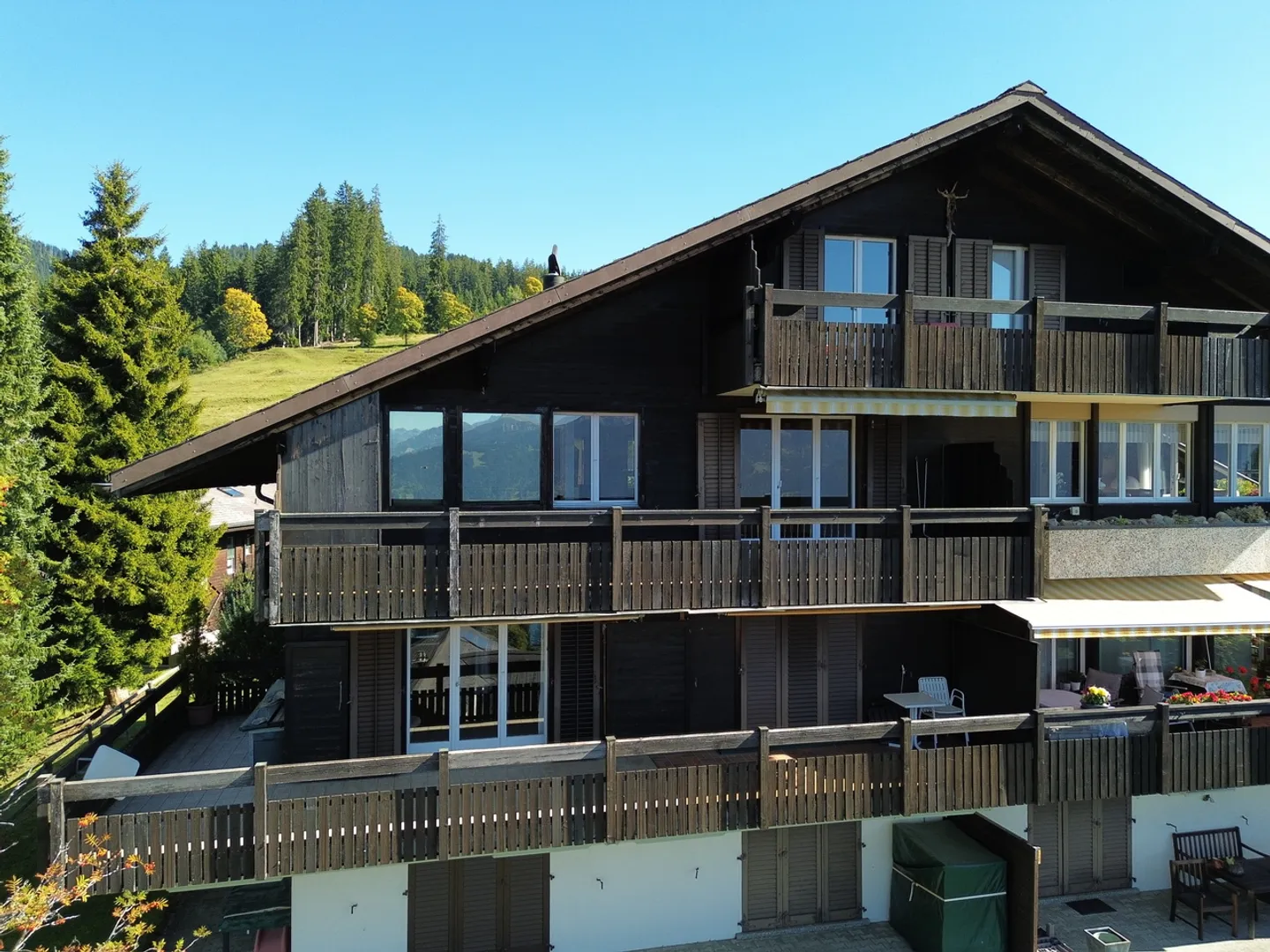 Spacious 3-room apartment with breathtaking views - Photo 3 of 16