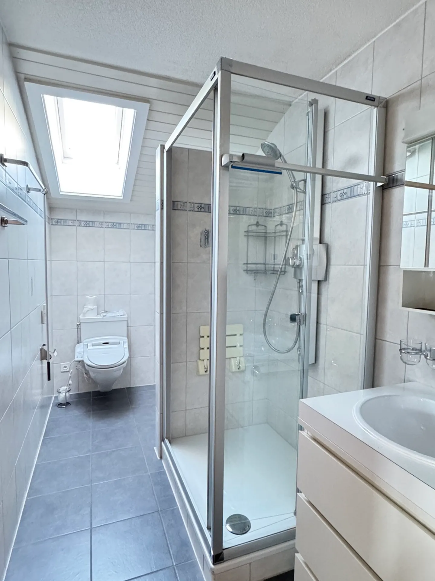 Spacious 3-room apartment with breathtaking views - Photo 14 of 16