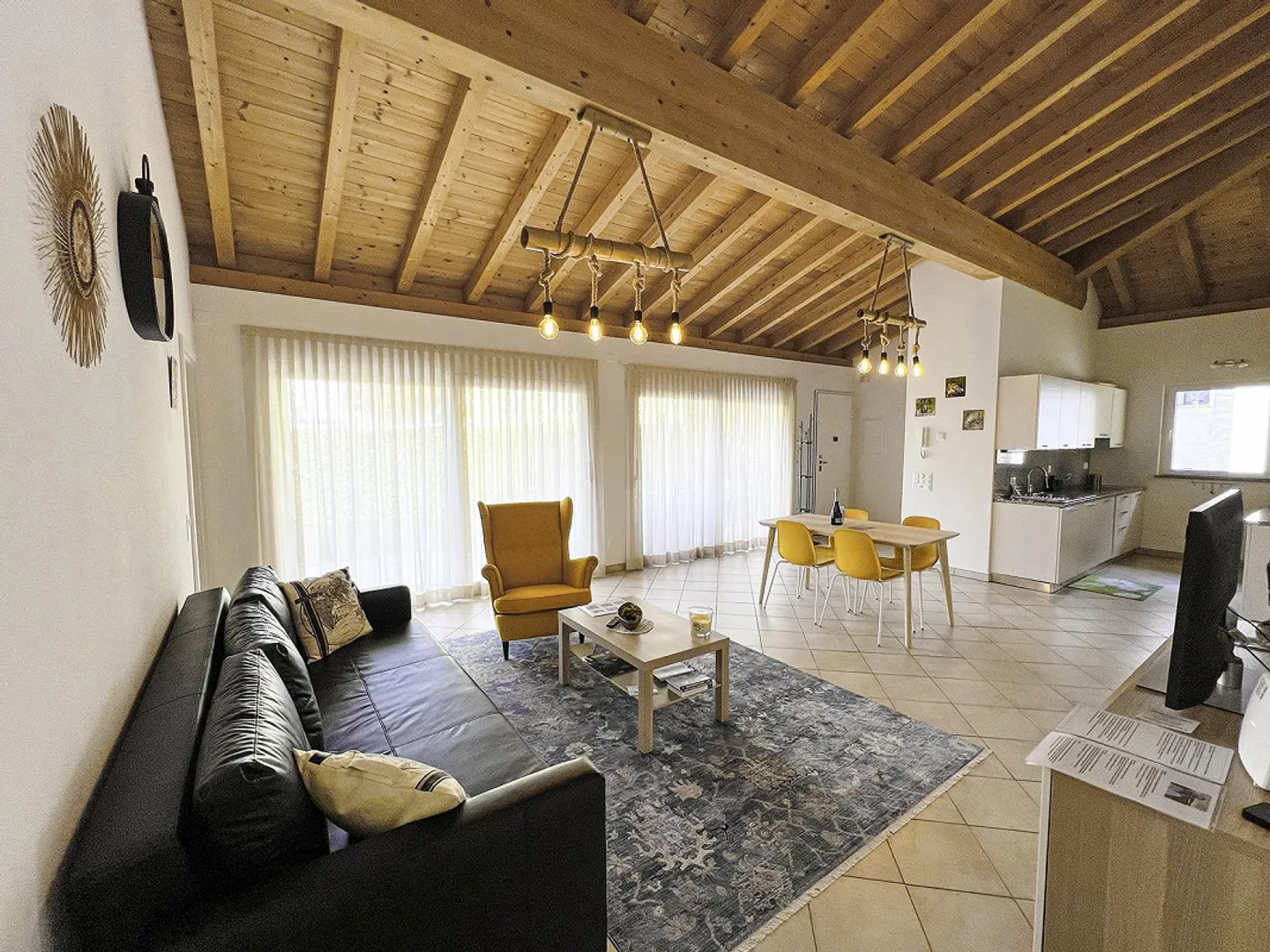 Splendida casa bifamiliare con giardino e parcheggi - Foto 18 di 23