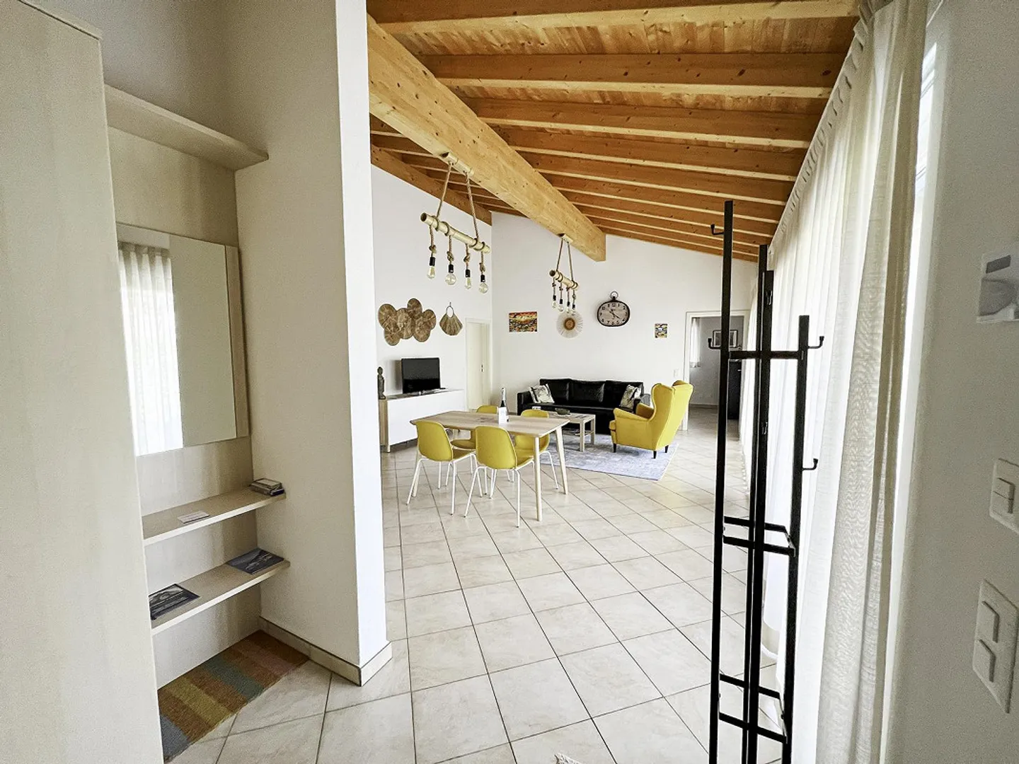 Splendida casa bifamiliare con giardino e parcheggi - Foto 22 di 23