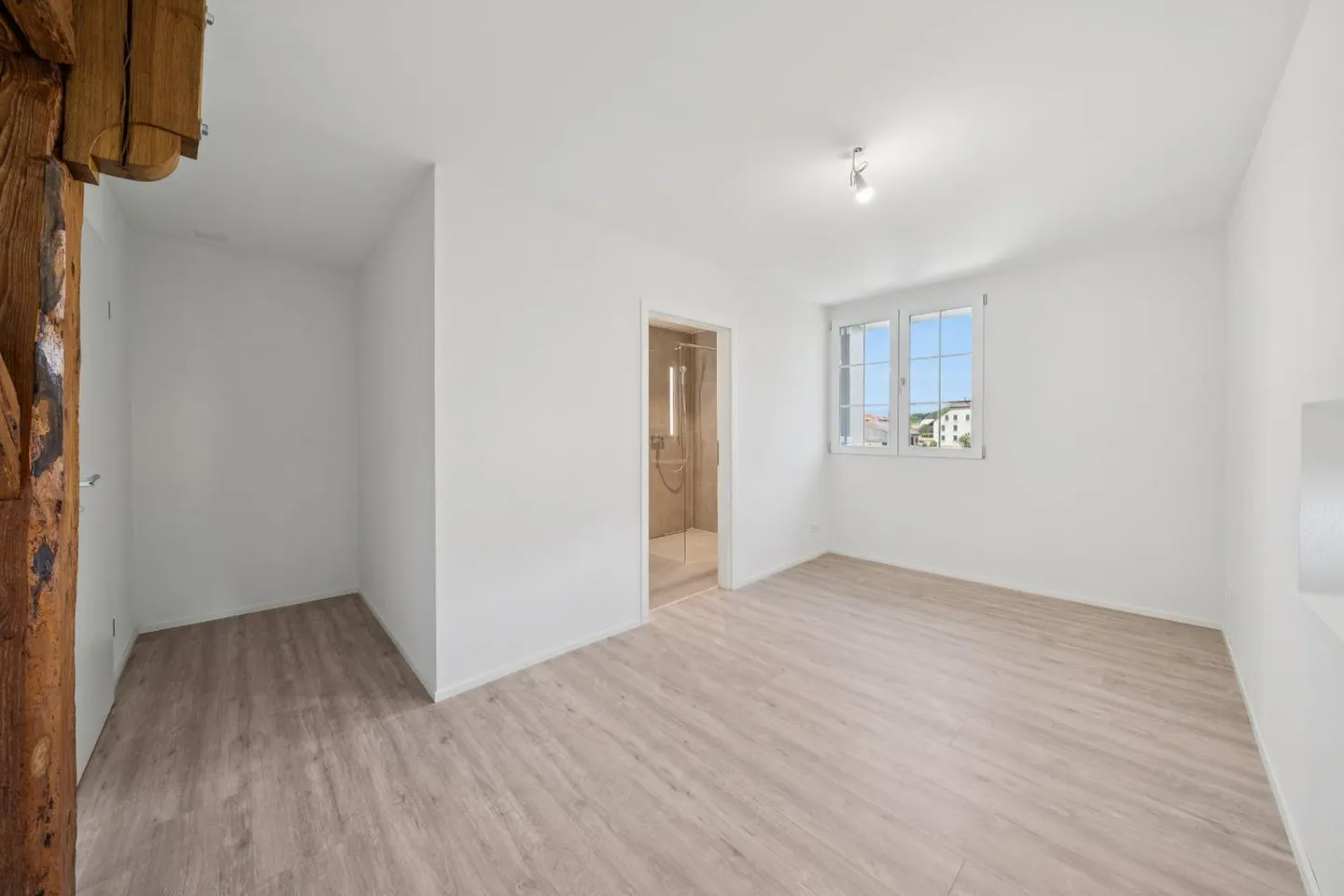 200 m2 apartment with balcony and two outdoor parking spaces - Photo 6 of 12