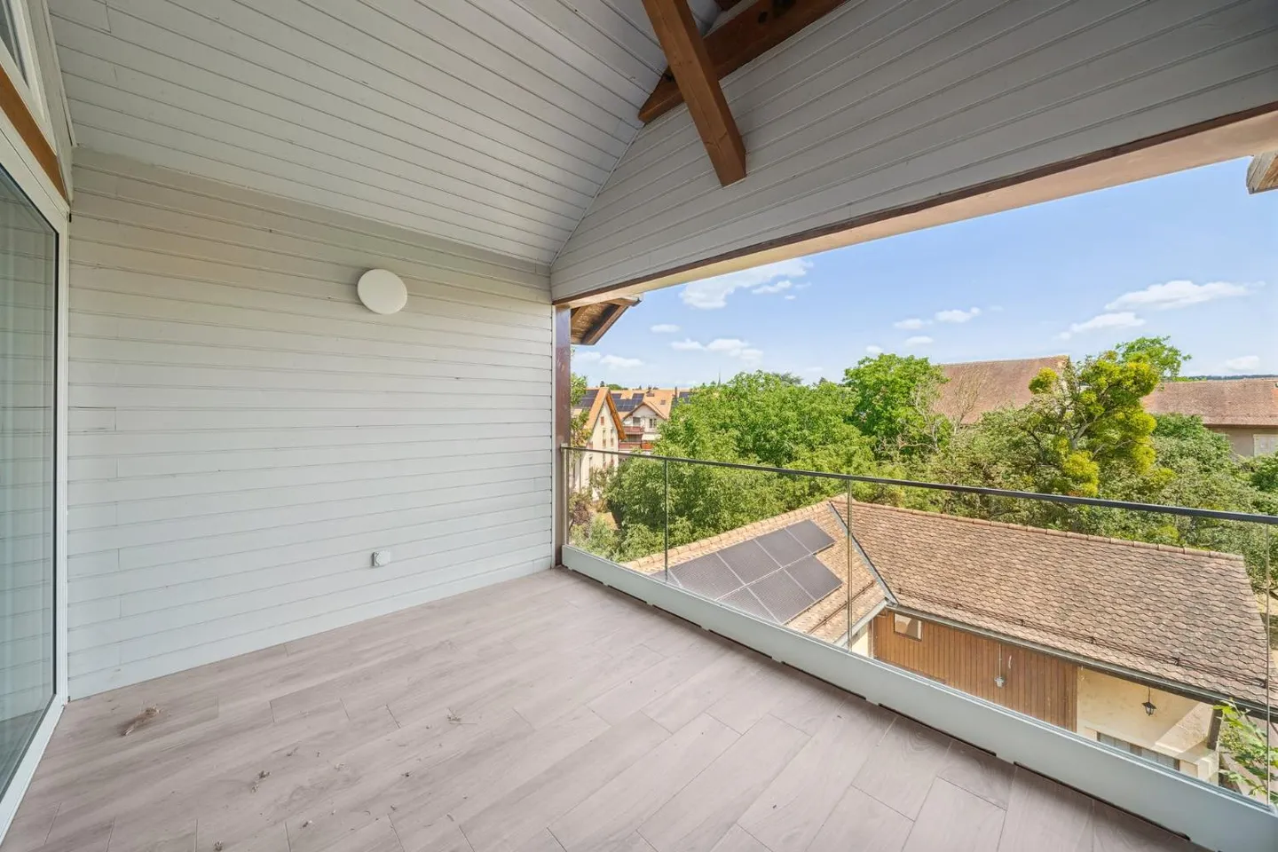 200 m2 apartment with balcony and two outdoor parking spaces - Photo 8 of 12