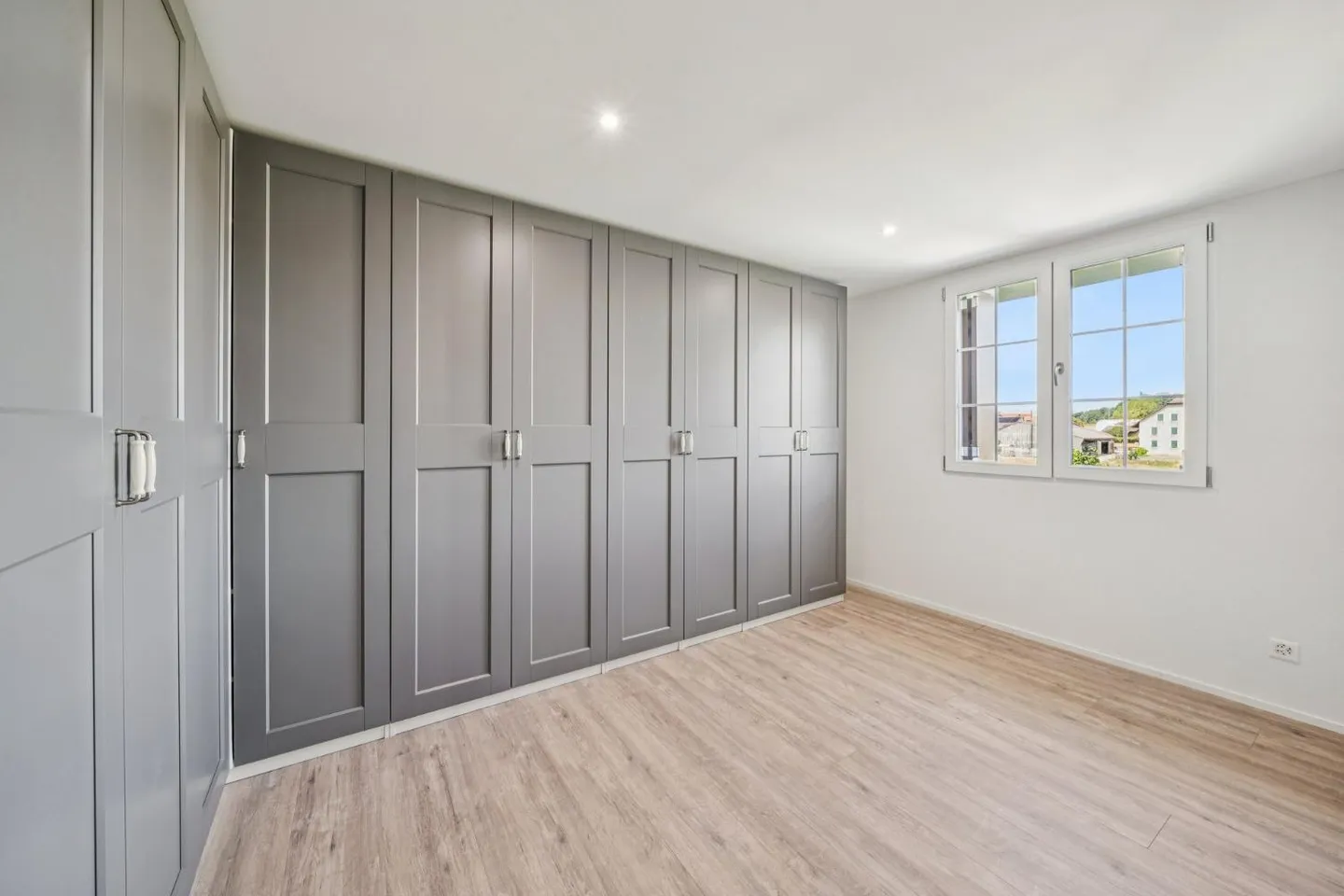 200 m2 apartment with balcony and two outdoor parking spaces - Photo 12 of 12