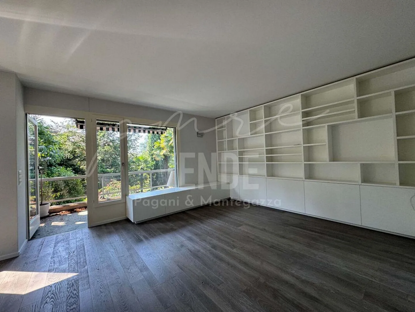 MASSAGNO | REACH NATURE, REACH THE CITY IN AN INSTANT - Photo 4 of 13