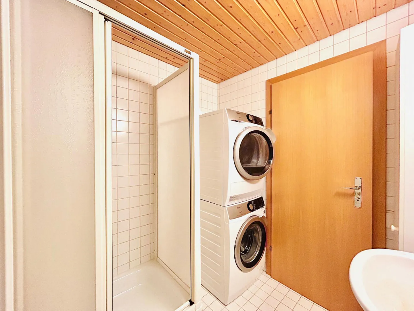 Stilvolles Wohnhaus im Städtli mit Garten und Atelier - Foto 5 von 25