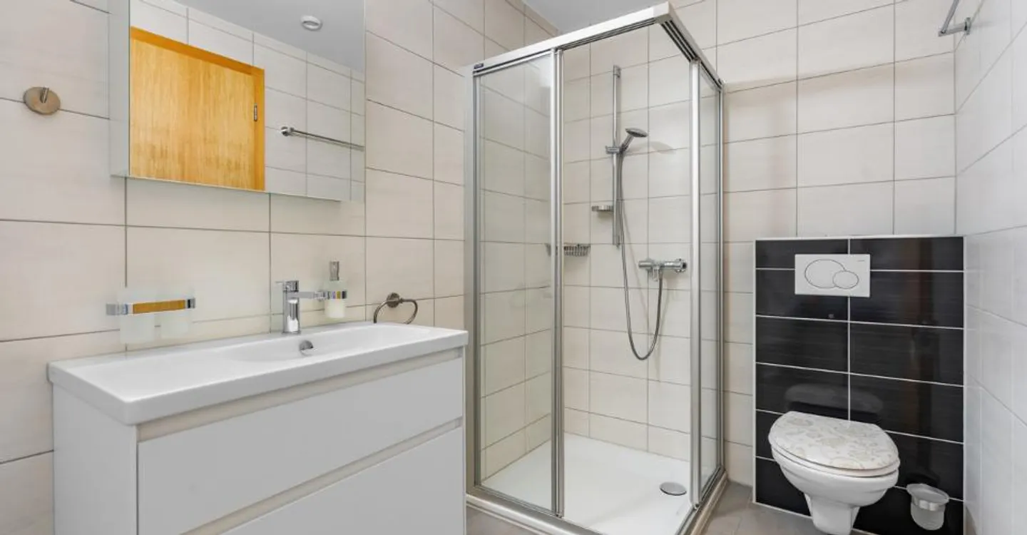 Sublime 4.5 Room Apartment with Large Balcony and Panoramic View - Photo 13 of 13
