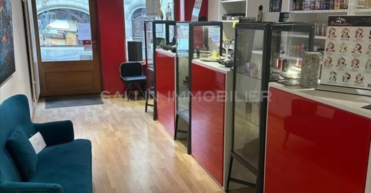 Edificio ad uso misto in affitto - Foto 3 di 8