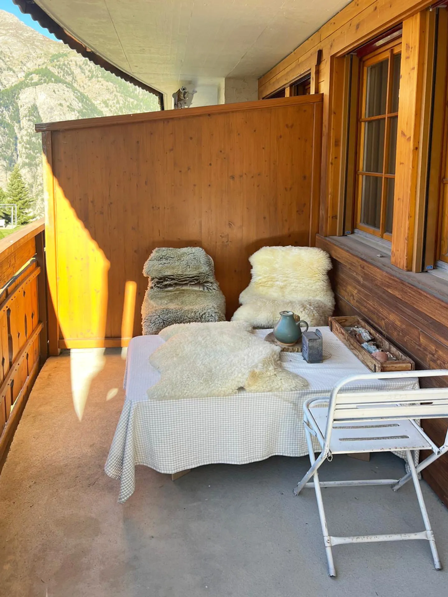 Liebevolle 4.5-Zimmer-Wohnung im wunderschönen Grächen - Foto 9 di 13