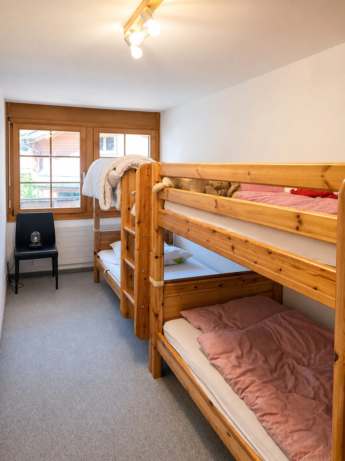 Liebevolle 4.5-Zimmer-Wohnung im wunderschönen Grächen - Foto 6 di 13